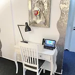 Tusculum Hotel 2*