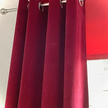 图斯克鲁姆酒店 2*