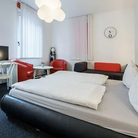 图斯克鲁姆酒店 2* Marburg