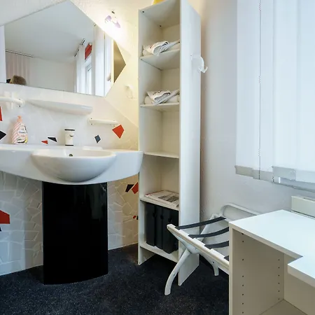 图斯克鲁姆酒店 2* Marburg